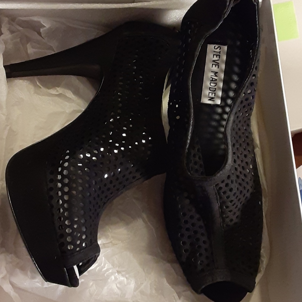 Steve Madden High Heels NWT